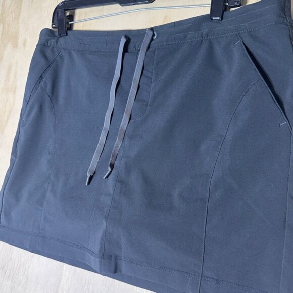 Eddie Bauer Skort Women’s Size Médium Tennis Golf Skirt - Picture 2 of 9